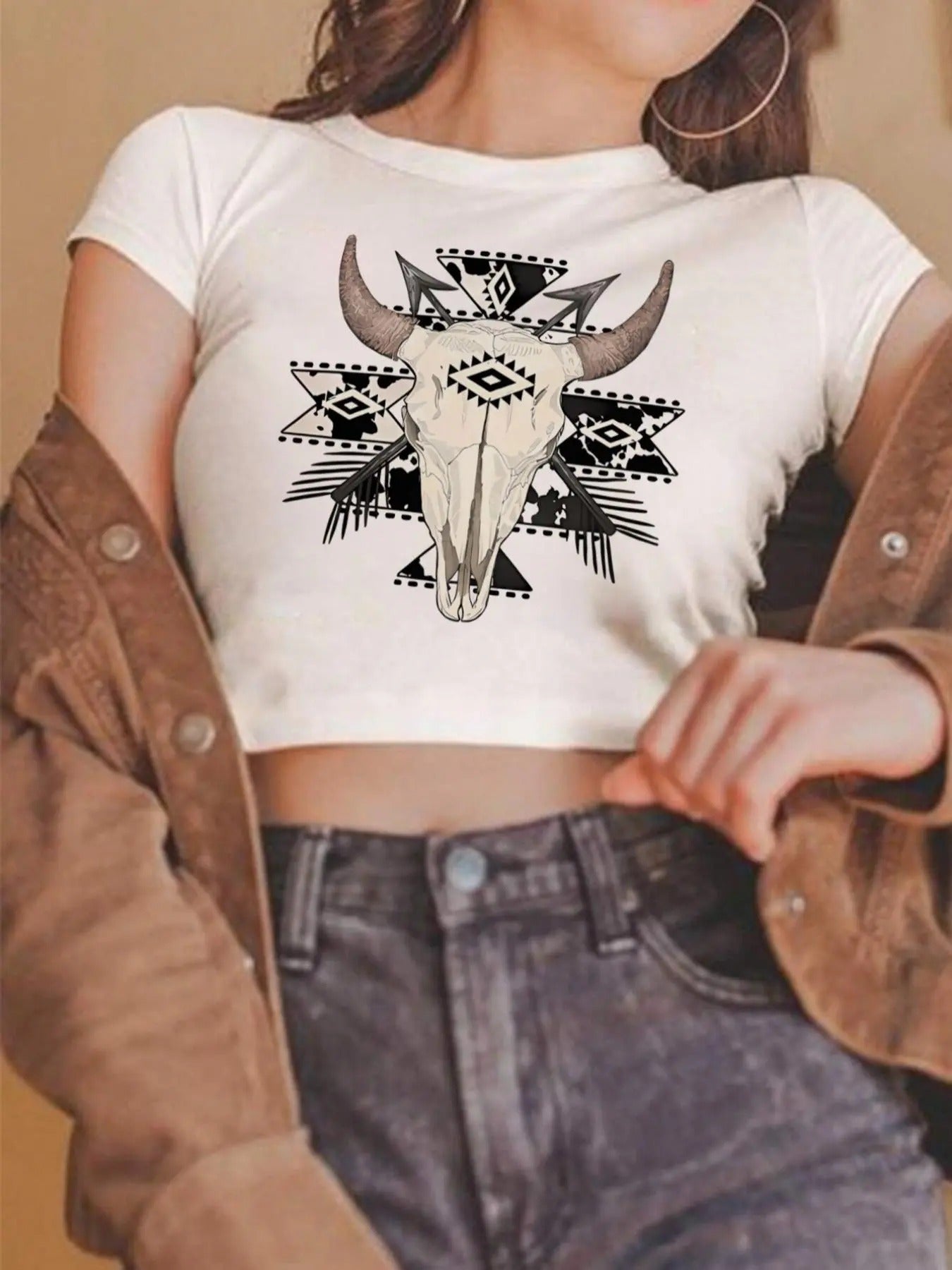 Women's Bull Head Print Round Neck Crop Tee, Vintage Trendy Casual Short Sleeve T-shirt for Daily Wear, Ladies All...