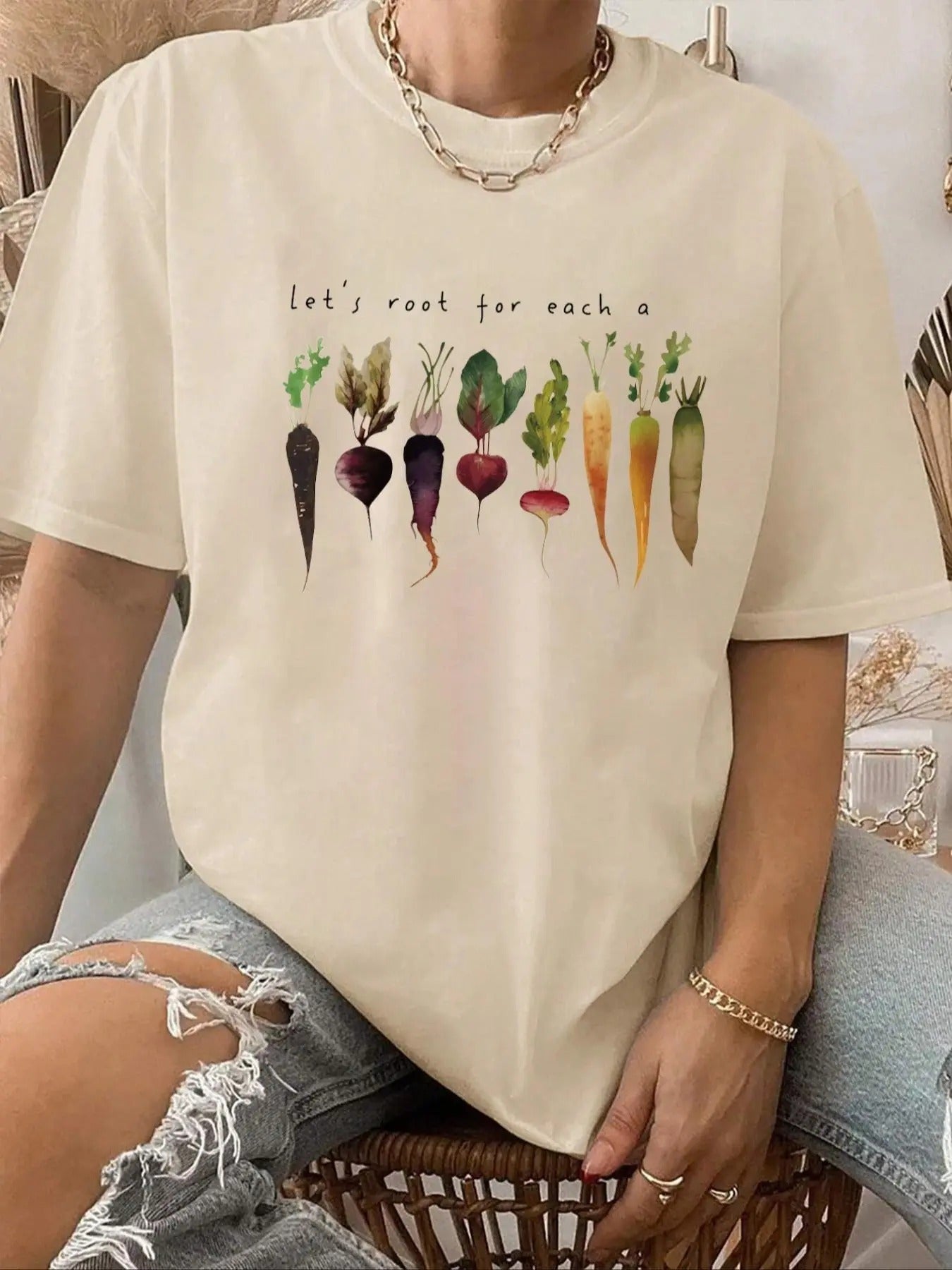 Women's Carrot & Letter Print Round Neck Tee, Trendy Casual Short Sleeve Crew Neck T-shirt for Daily Wear, Ladies All...