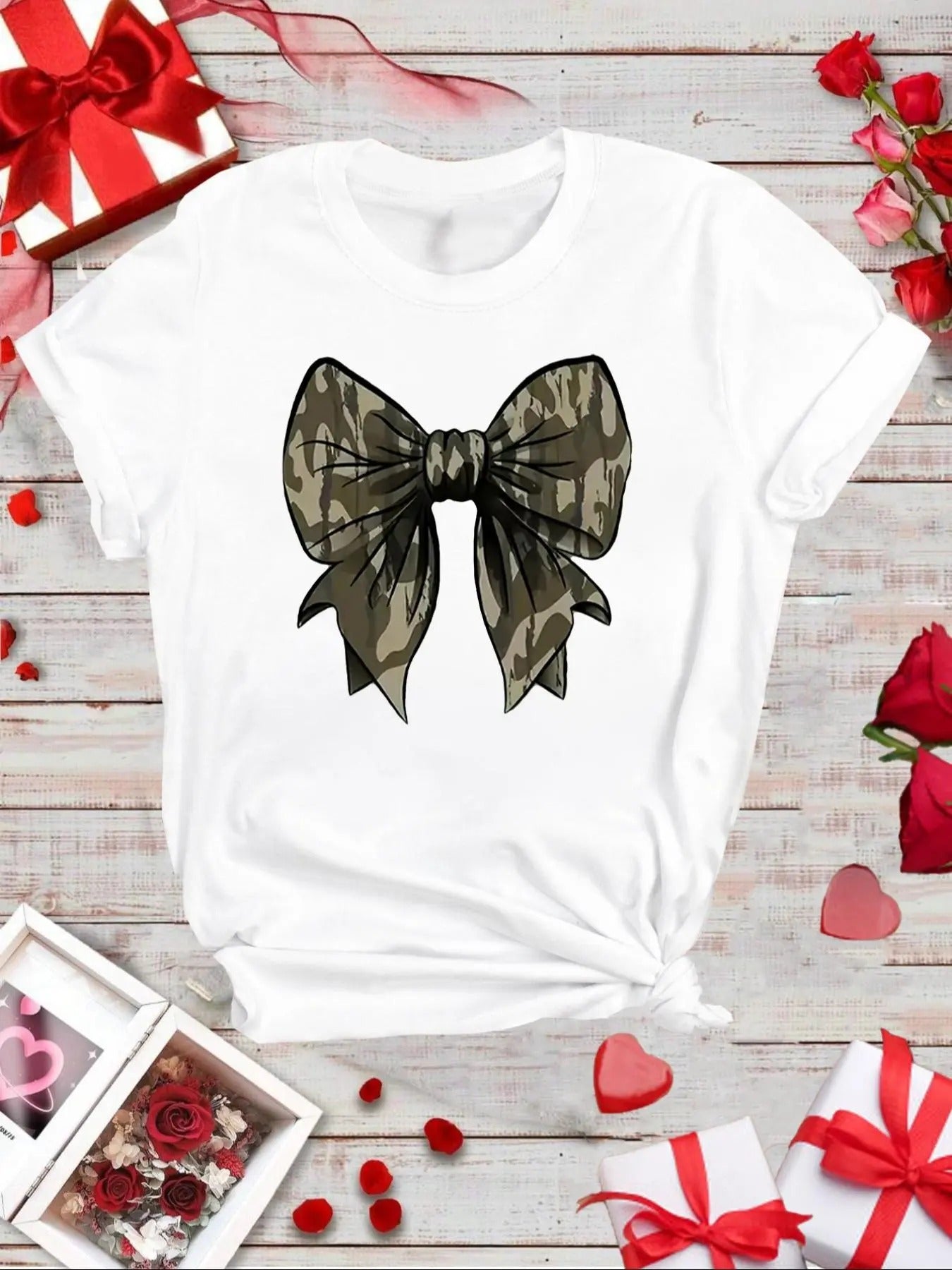 Women's Cartoon Bow Print Round Neck Tee, Fashion Casual Short Sleeve T-shirt for Daily Wear, Ladies Clothes for All...