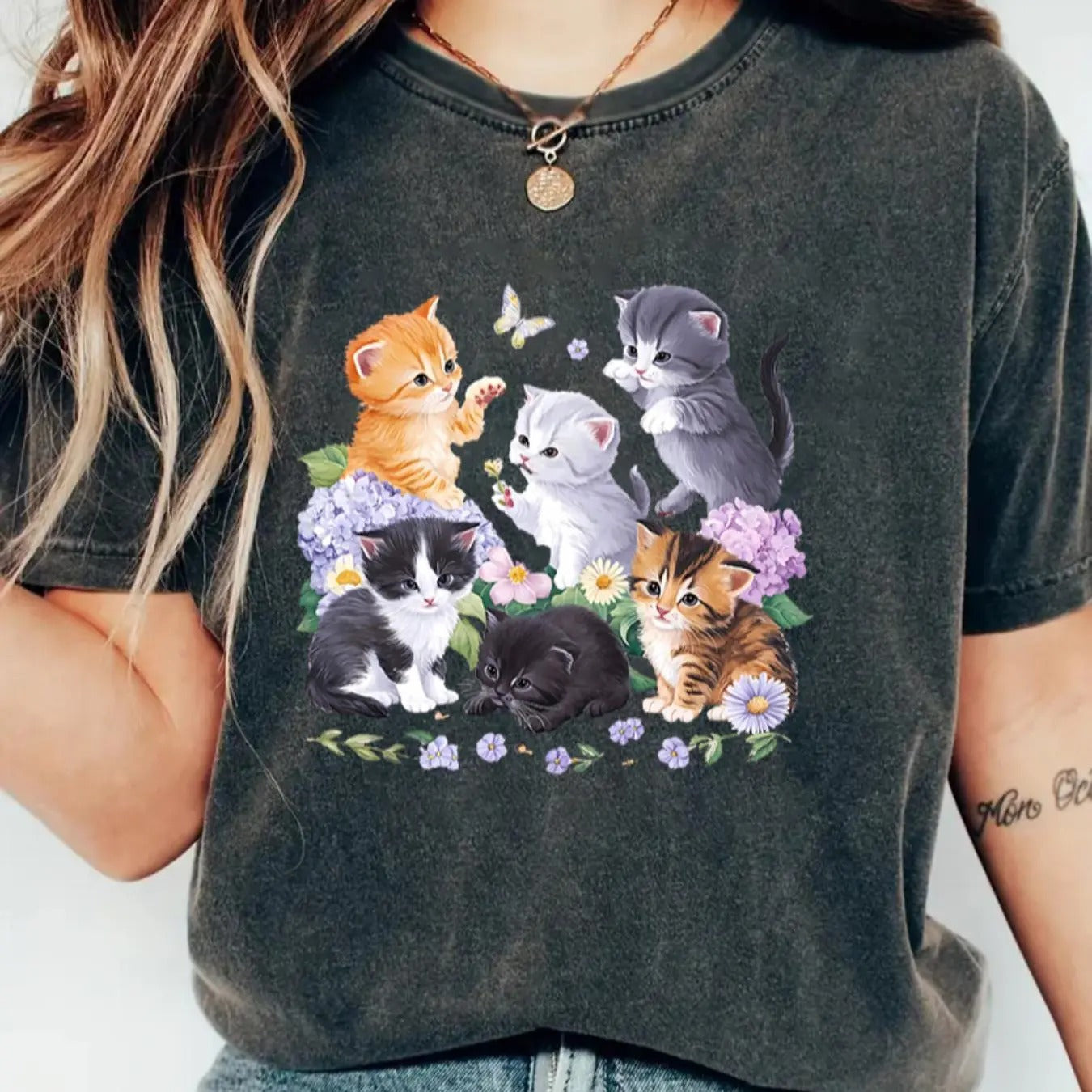 Women's Cartoon Cat & Floral Print Round Neck Tee, Cute Short Sleeve T-Shirt for Daily Wear, Ladies Clothes for All...