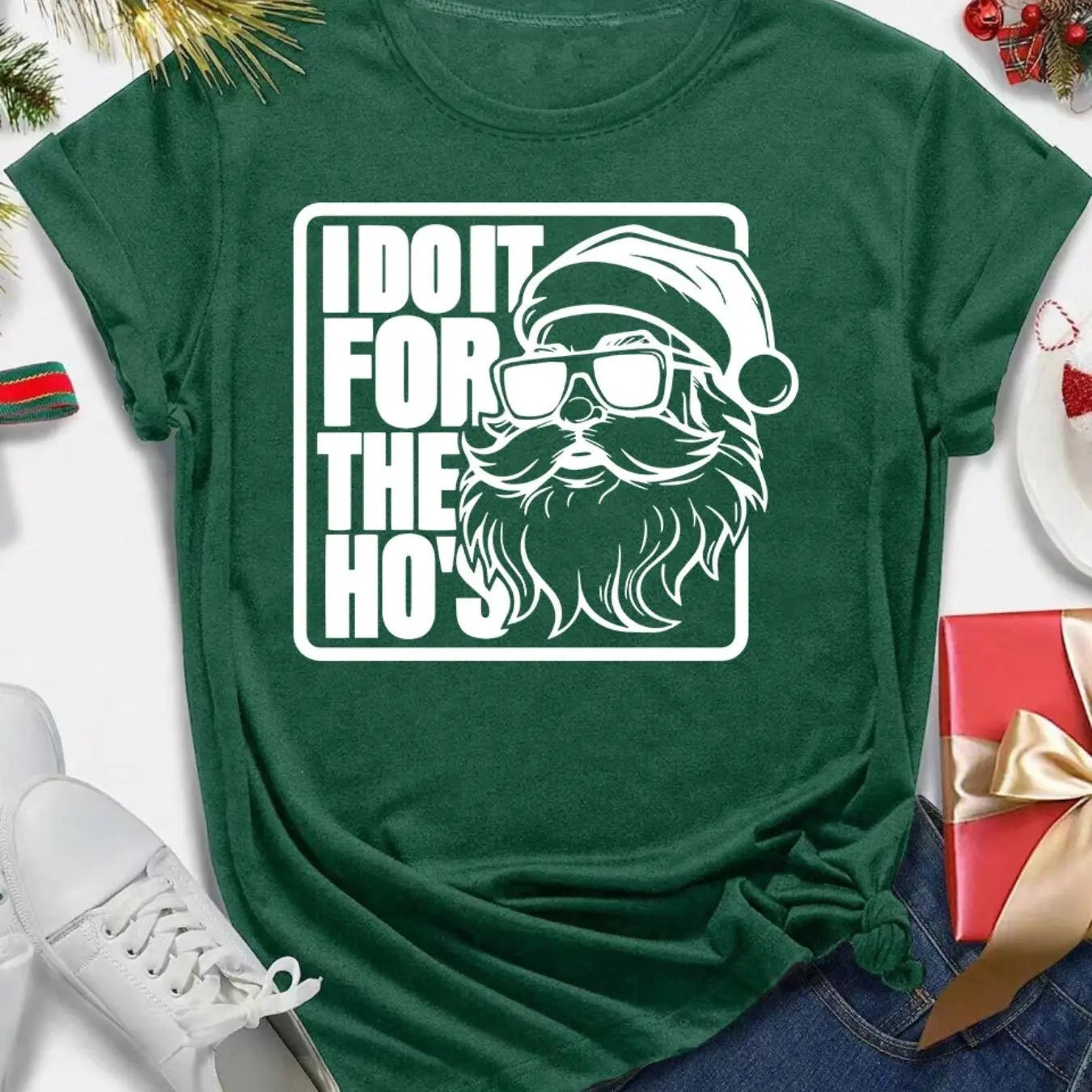 Women's Christmas Cartoon Santa Claus & Letter Print Round Neck Tee, Casual Short Sleeve T-Shirt for Summer, Ladies...