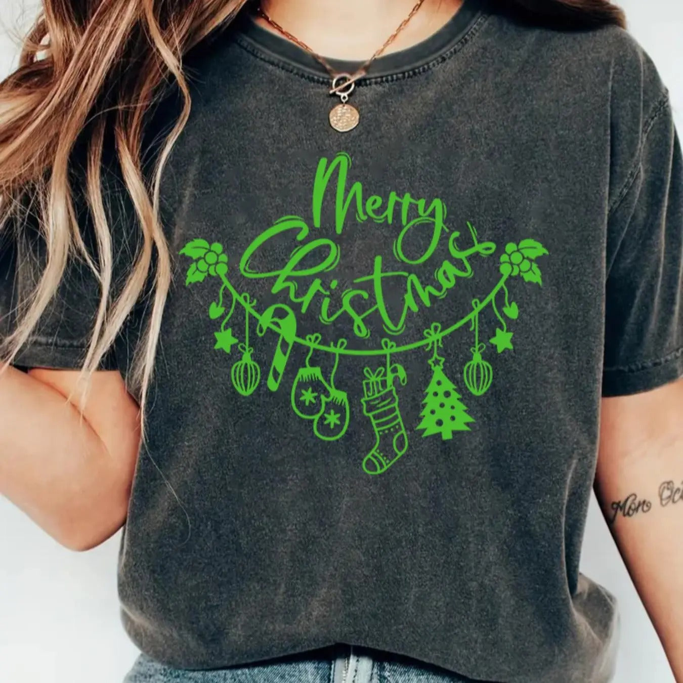 Women's Christmas Letter Print Round Neck Tee, Casual Short Sleeve Crew Neck T-Shirt for Summer, Fashion Women's Top for...