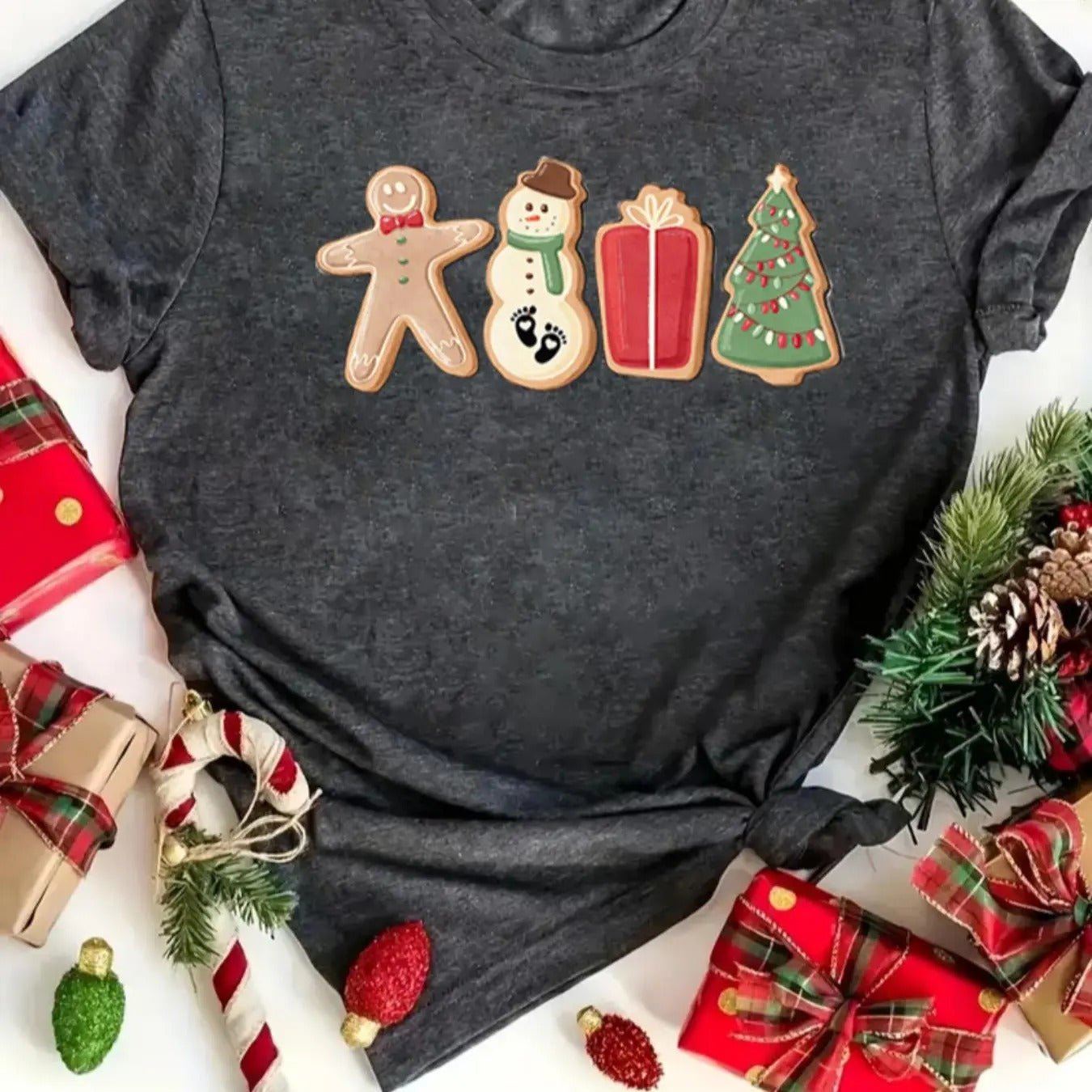 Women's Christmas Themed Gingerbread Man & Snowman Print Round Neck Tee, Casual Short Sleeve Crew Neck T-shirt for Daily...
