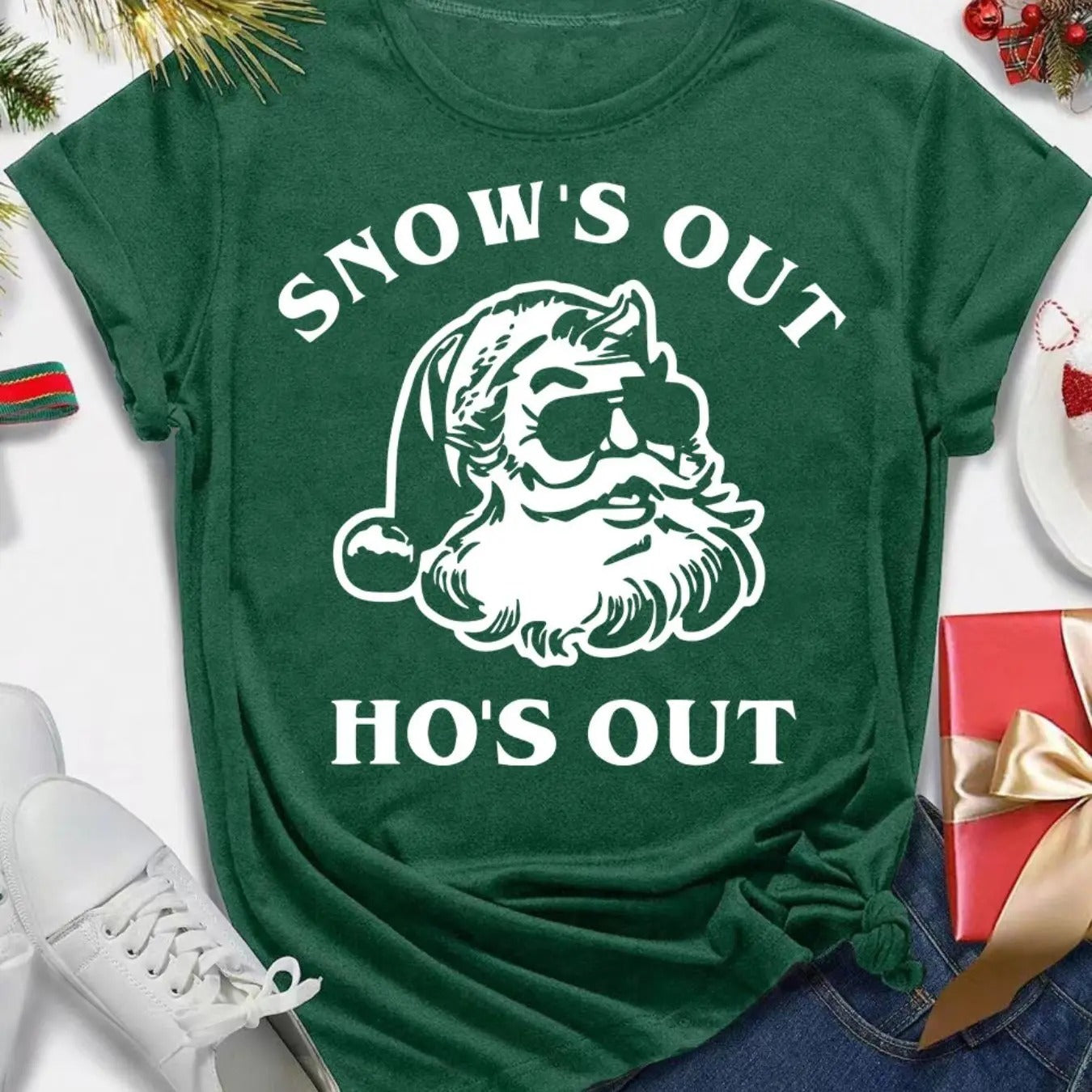 Women's Christmas Themed Letter Print Round Neck Tee, Casual Short Sleeve Crew Neck T-Shirt for Summer, Fashion Women's...