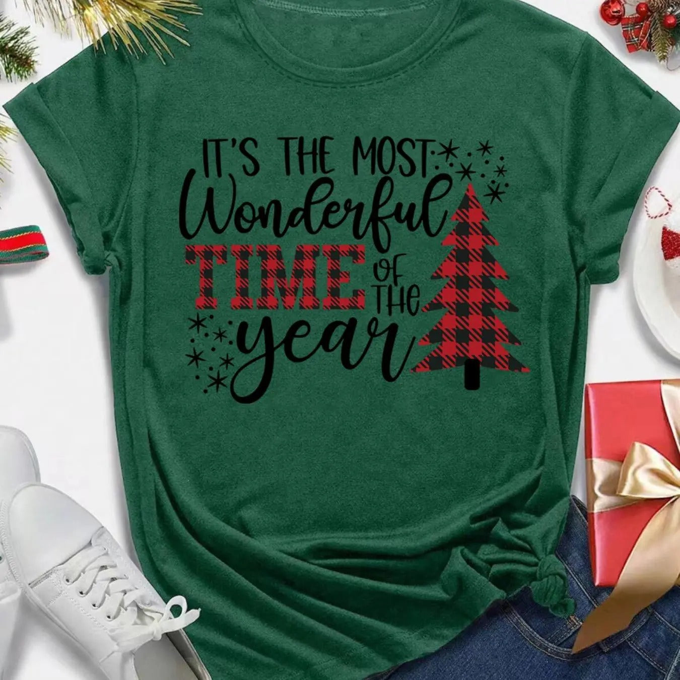 Women's Christmas Tree & Letter Print Round Neck Tee, Casual Fashion Short Sleeve T-shirt for Daily Wear, Ladies Clothes...