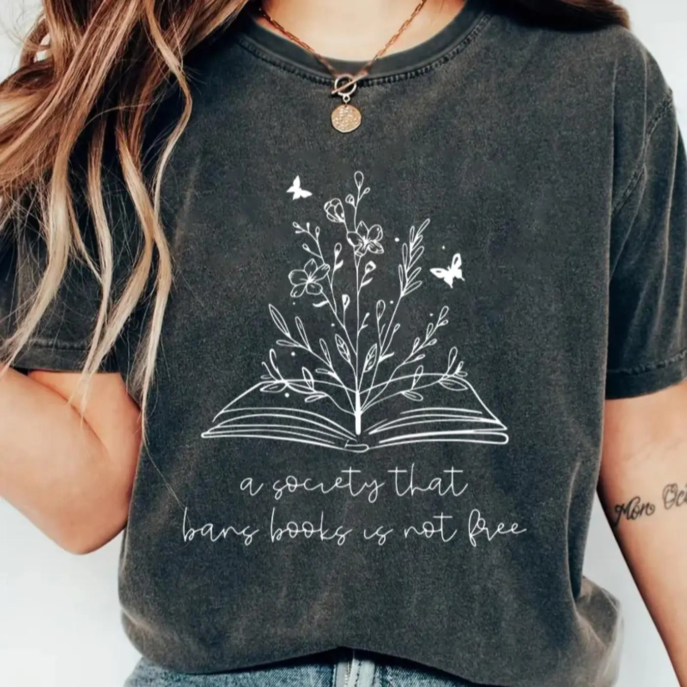 Women's Floral & Book Print Round Neck Tee, Fashion Casual Crew Neck T-Shirt for Daily Holiday Vacation Outdoor Wear,...