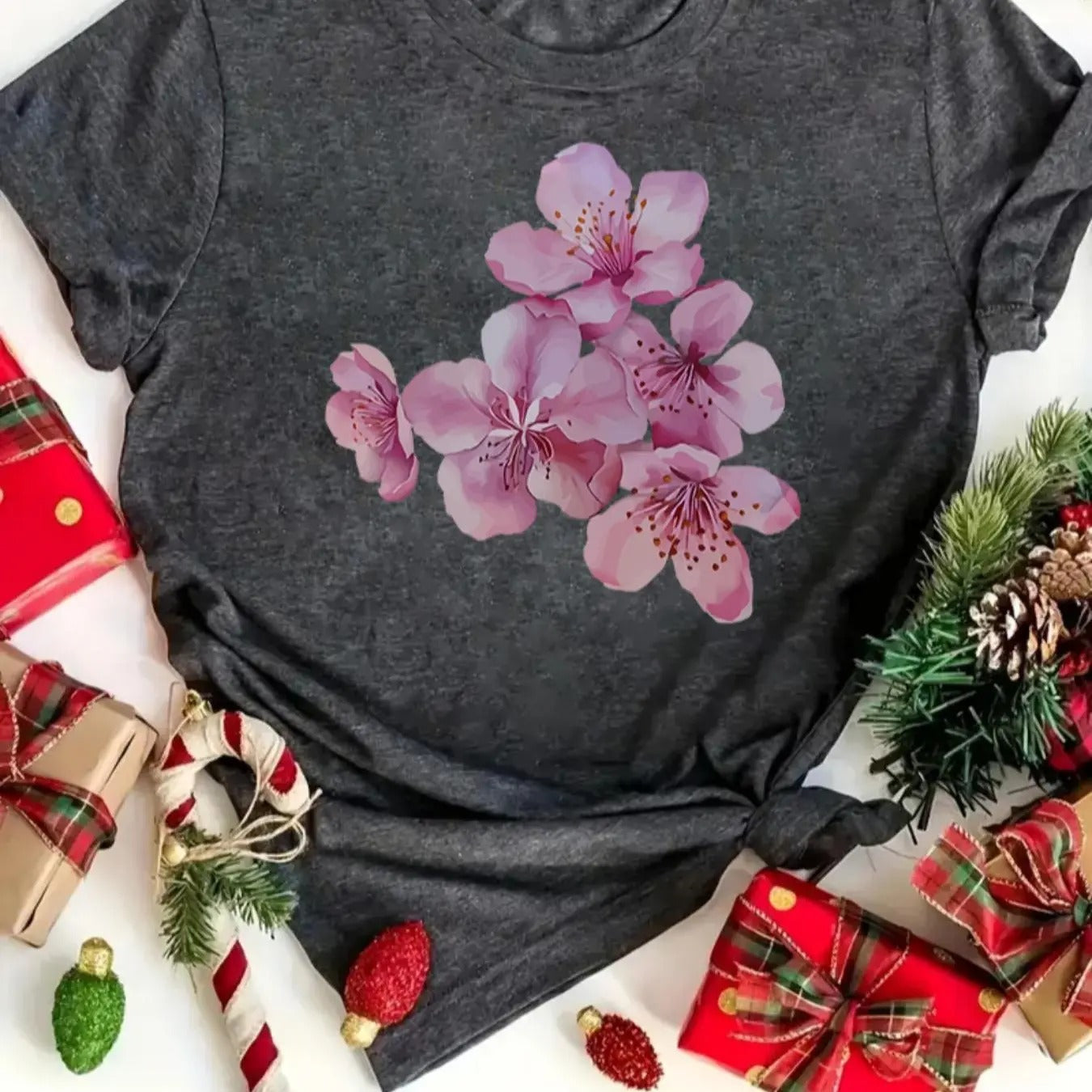 Women's Floral Print Round Neck Tee, Casual Short Sleeve Crew Neck T-Shirt for All Seasons, Women's Top for Christmas...