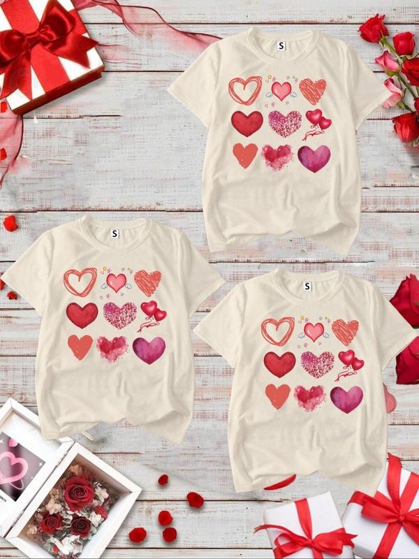 Women's Heart Print Round Neck Tee, Casual Short Sleeve Crew Neck T-shirt for Daily Wear, Ladies Clothes for All Seasons...