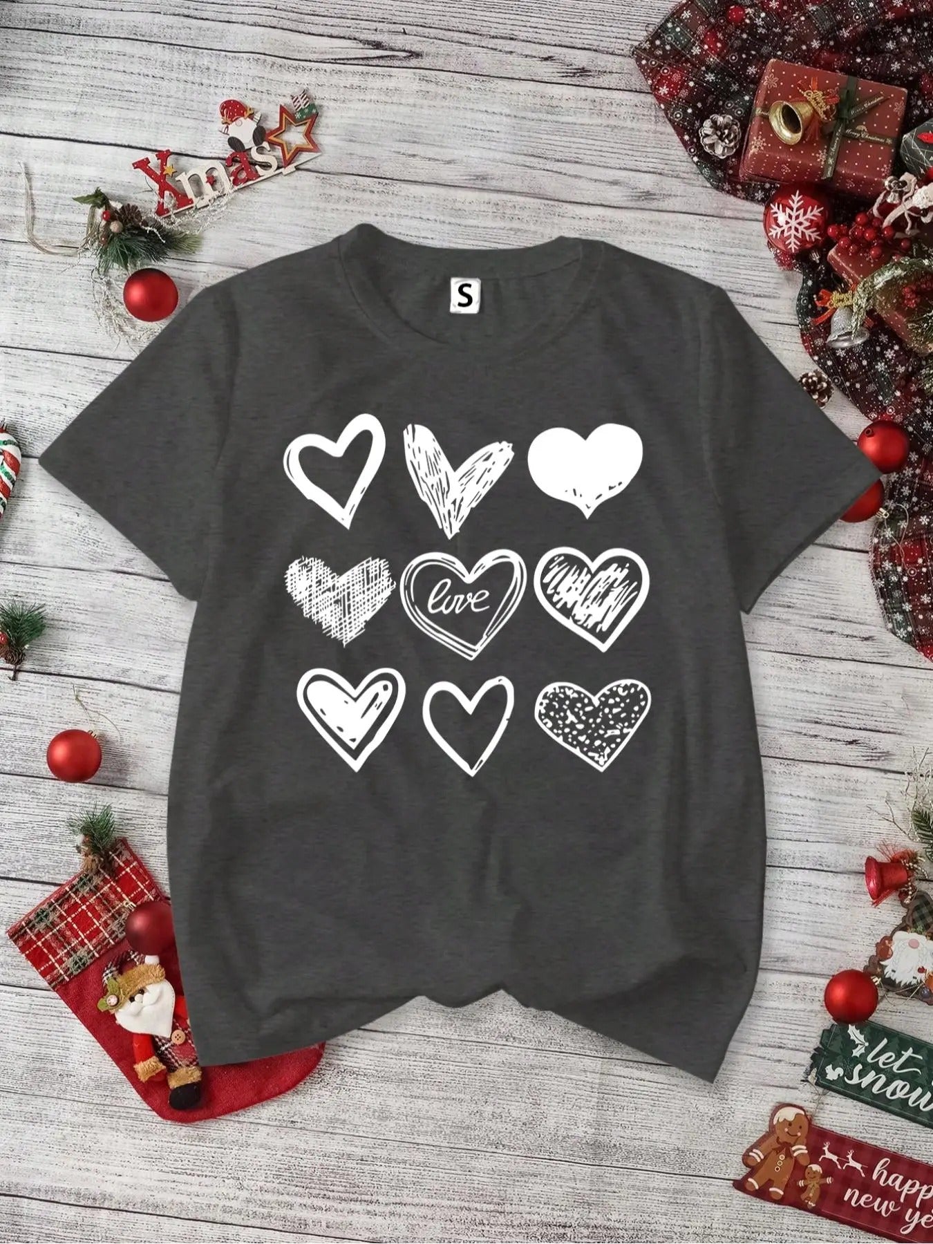 Women's Heart Print Round Neck Tee, Casual Short Sleeve Crew Neck T-shirt for Daily Wear, Ladies Clothes for All Seasons...