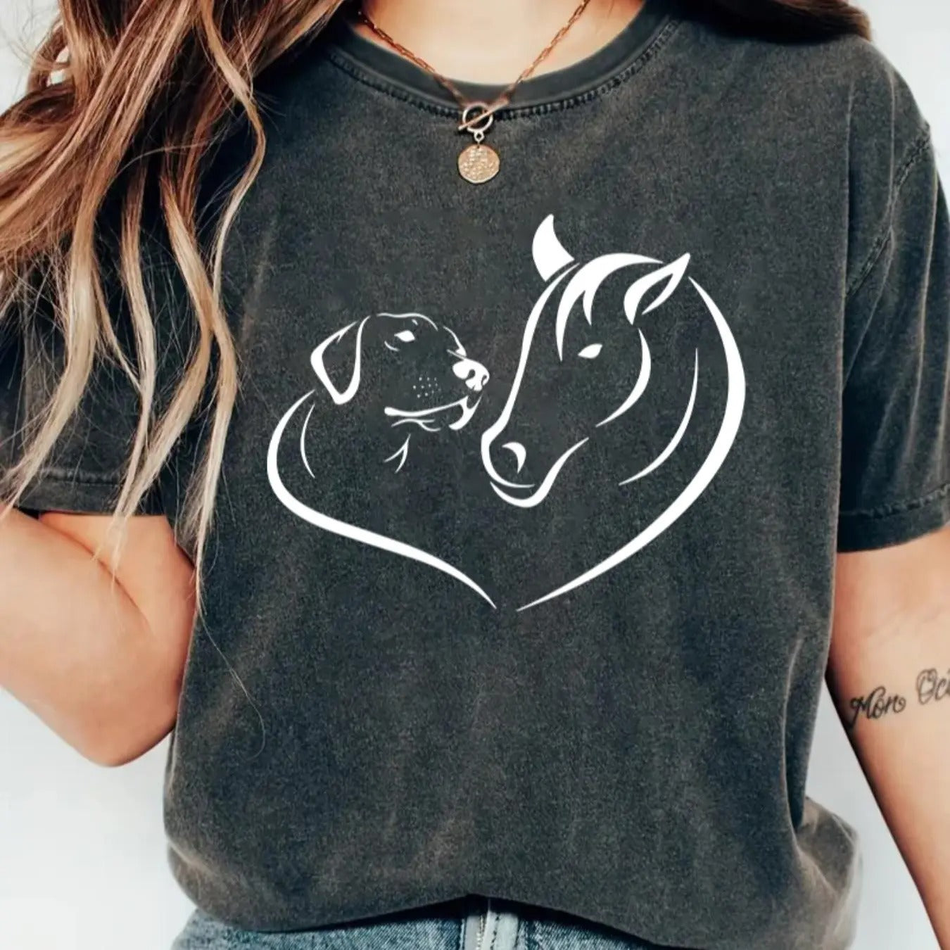 Women's Horse & Heart Print Round Neck Tee, Casual Short Sleeve Crew Neck T-shirt for Daily Wear, Ladies Clothes for All...
