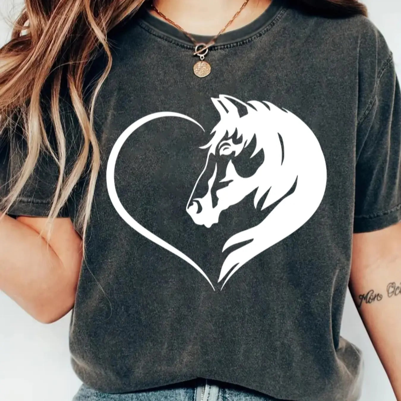 Women's Horse & Heart Print Round Neck Tee, Casual Short Sleeve Crew Neck T-shirt for Daily Wear, Ladies Clothes for All...