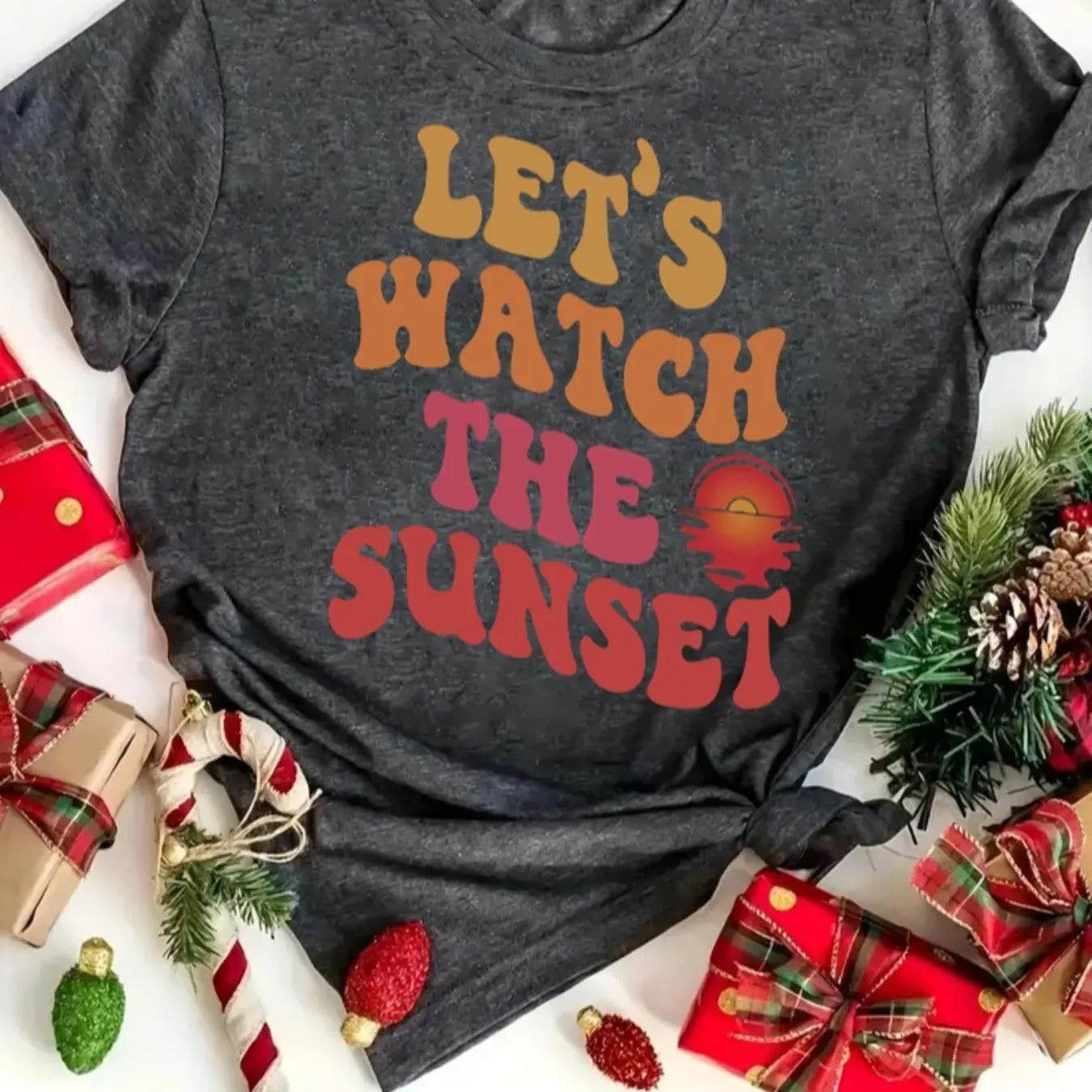 Women's Letter & Sunset Print Tee, Casual Short Sleeve Round Neck T-shirt for Summer, Women's Top for Daily Wear Hoodie...