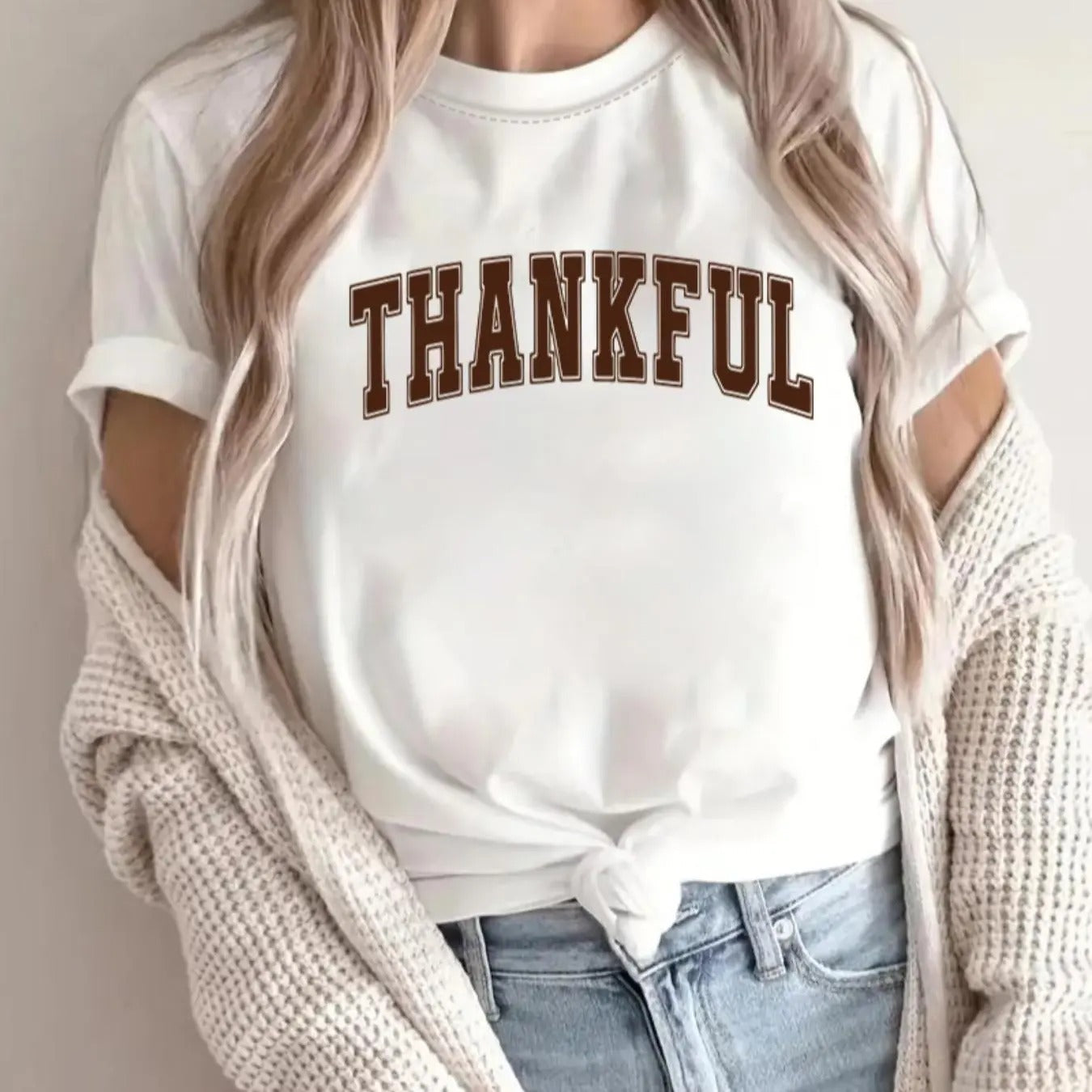 Women's Letter Print Round Neck Tee, Casual Short Sleeve Crew Neck T-shirt for Daily Wear, Ladies Clothes for All Seasons...