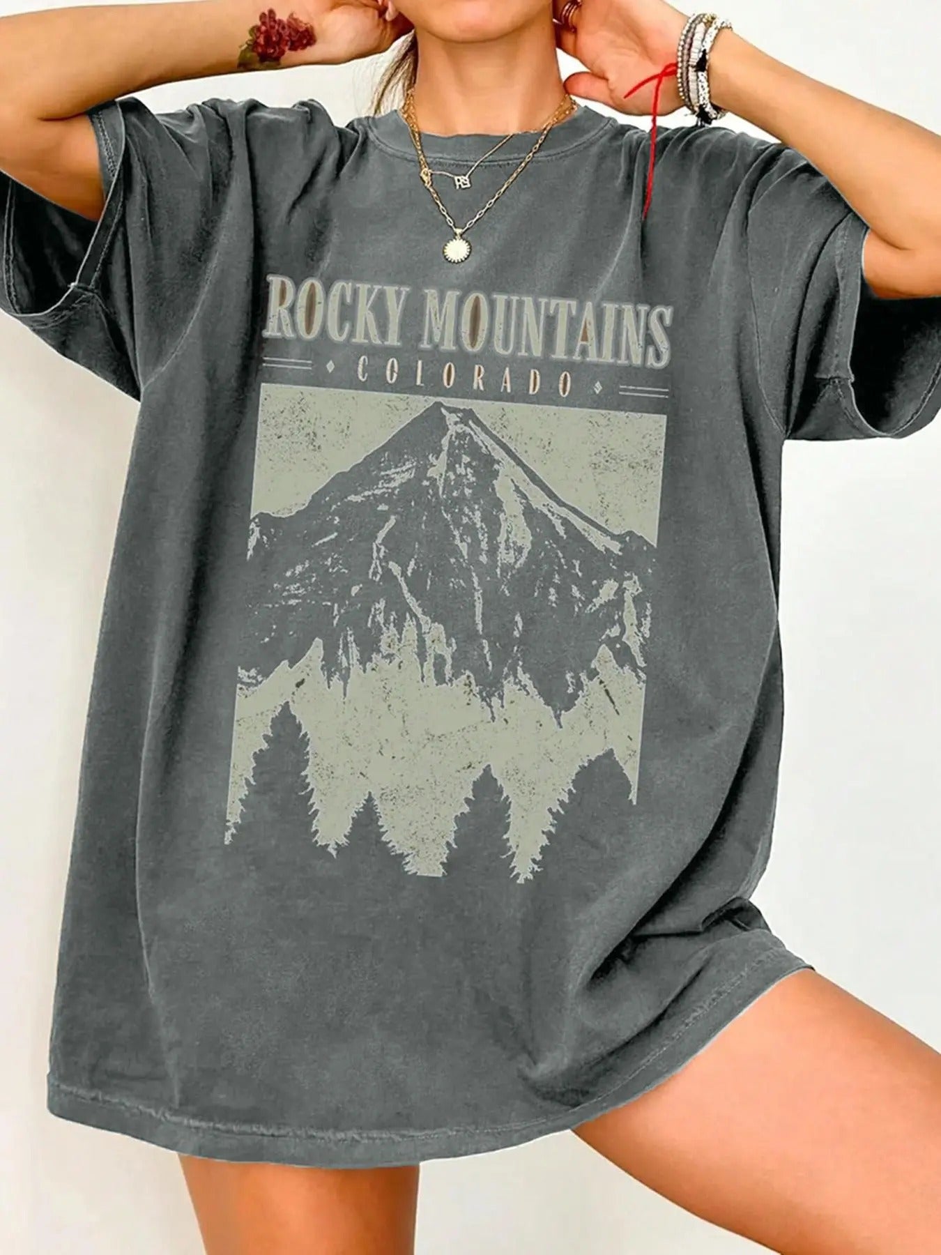 Women's Mountain Print Round Neck Tee, Casual Landscape Print Short Sleeve T-shirt for Summer, Ladies Clothes for Daily...