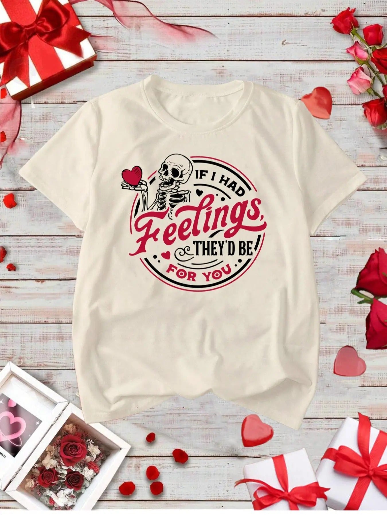 Women's Skeleton & Heart Print Round Neck Tee, Fashion Casual Crew Neck T-shirt for Daily Holiday Outdoor Wear, Ladies...