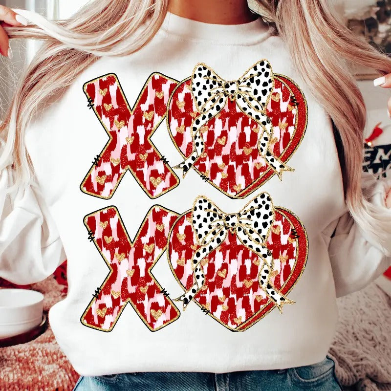 XOXO Valentine's Day Heart Brushstroke Unisex T-Shirt, Coquette Valentine Sweatshirt, Romantic Valentine's Day Crewneck...