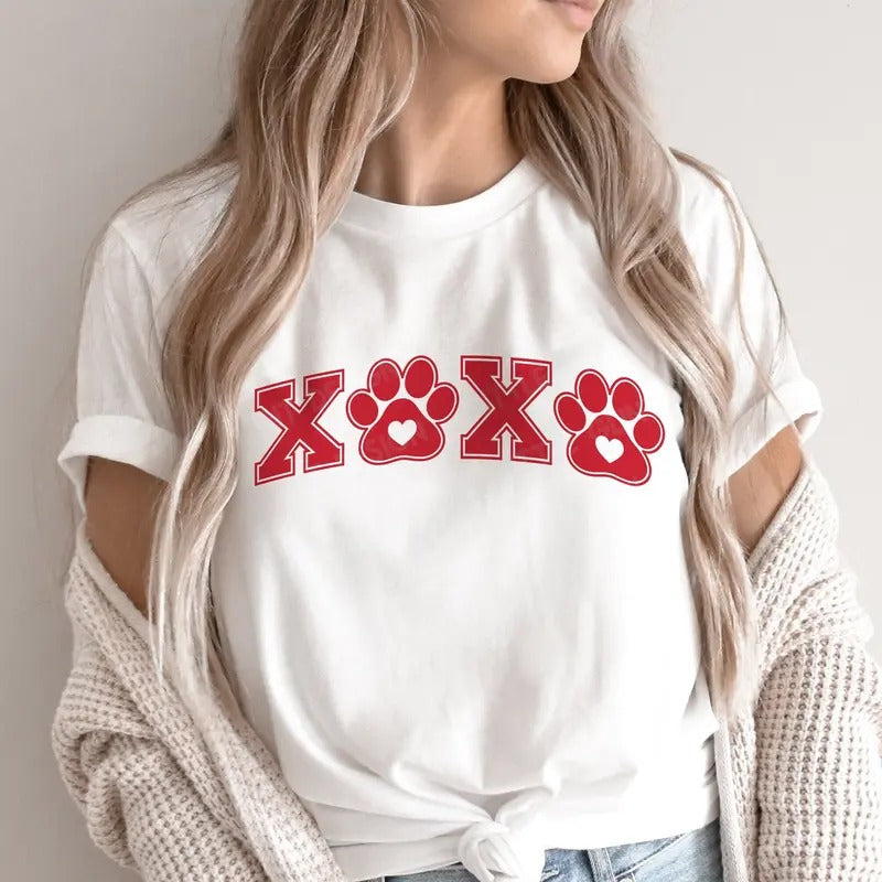 Xoxo Paw Svg Valentine Svg Dog Mom Shirt Gift Love Svg Heart Svg Valentines Day Shirt Svg Files For Cricut Hoodie Sweatshirt