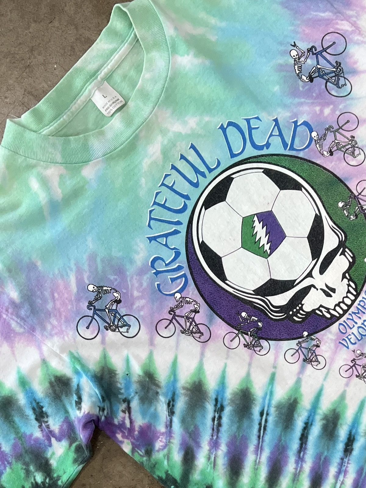 Band Tees Vintage 90s Grateful Dead Soccer Bike Los Angeles Tee Large Hoodie Sweatshirt | PrintMintTees.com