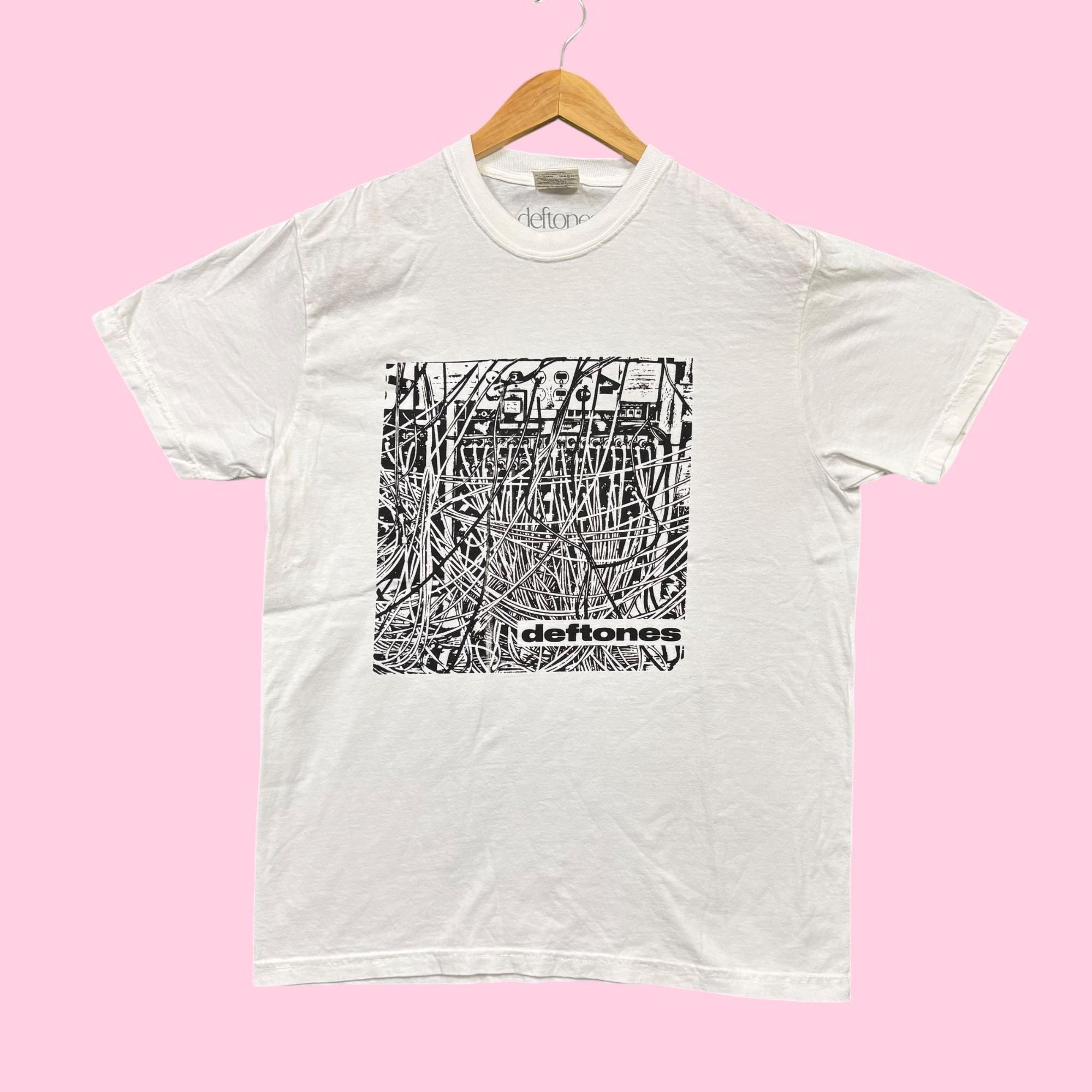 Band Tees Deftones Tangled Wires Nu Metal Band Poster Tee M Hoodie Sweatshirt | PrintMintTees.com
