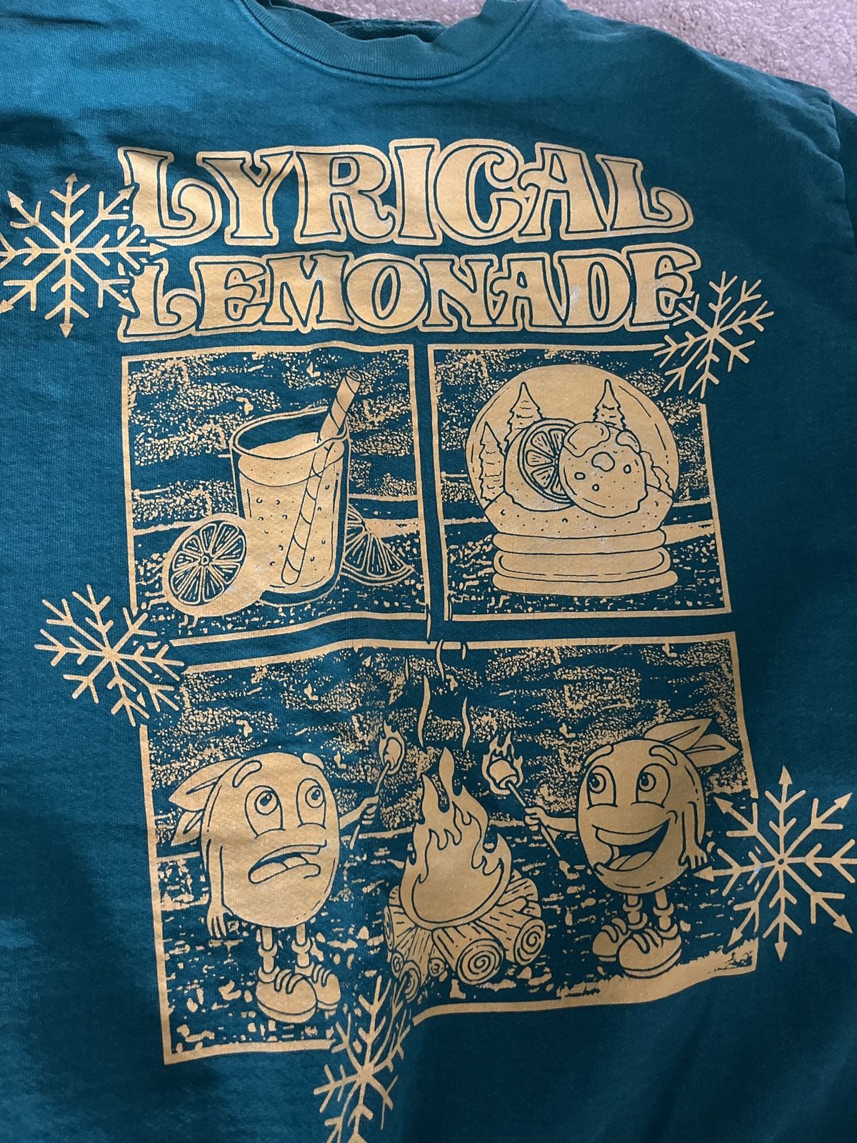 Vintage Lyrical Lemonade Christmas Graphic Crewneck Shirt Hoodie Sweatshirt | PrintMintTees.com