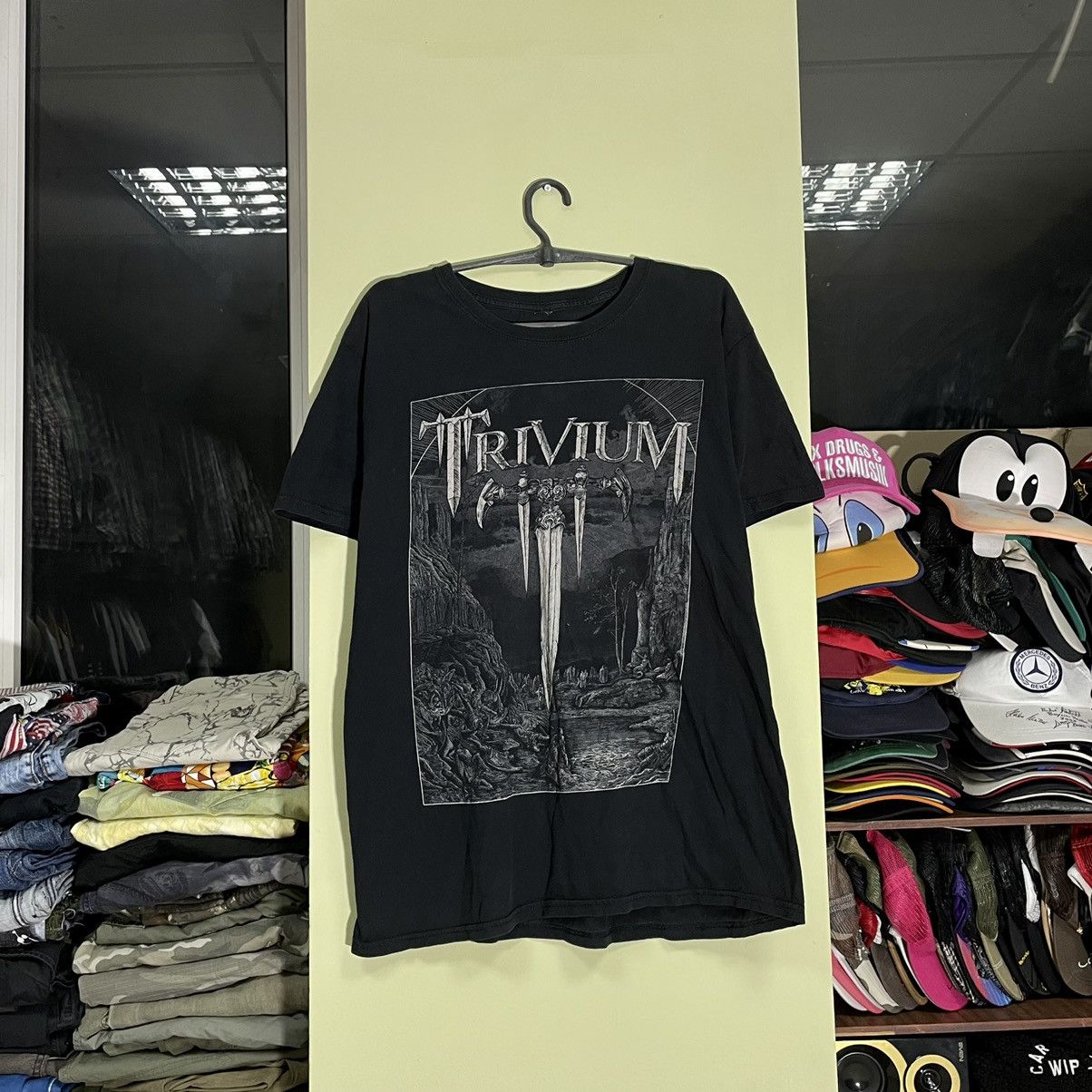 Vintage Y2k Trivium Tee Face Horror Print Band Tour Rock Hoodie Sweatshirt | PrintMintTees.com
