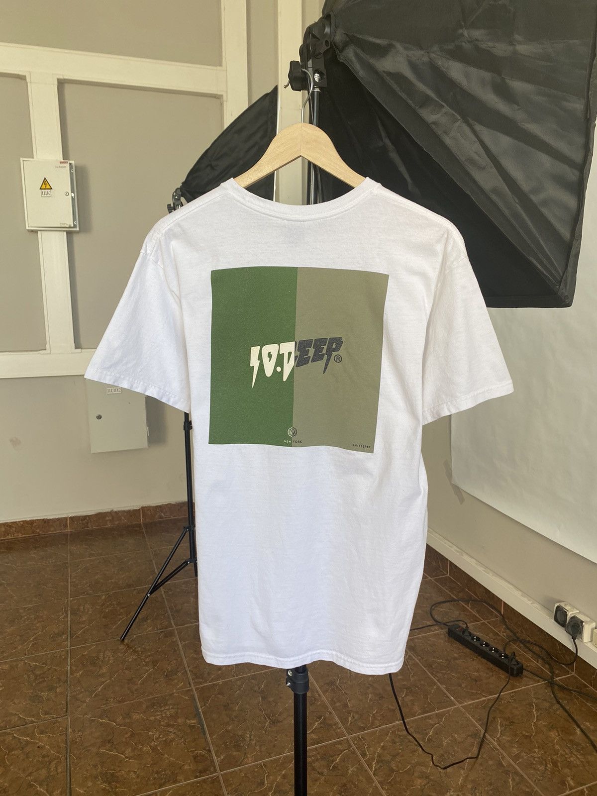 10 Deep Vintage Y2k 10 Deep Skateboarding T Shirt Rare Retro Hoodie Sweatshirt | PrintMintTees.com