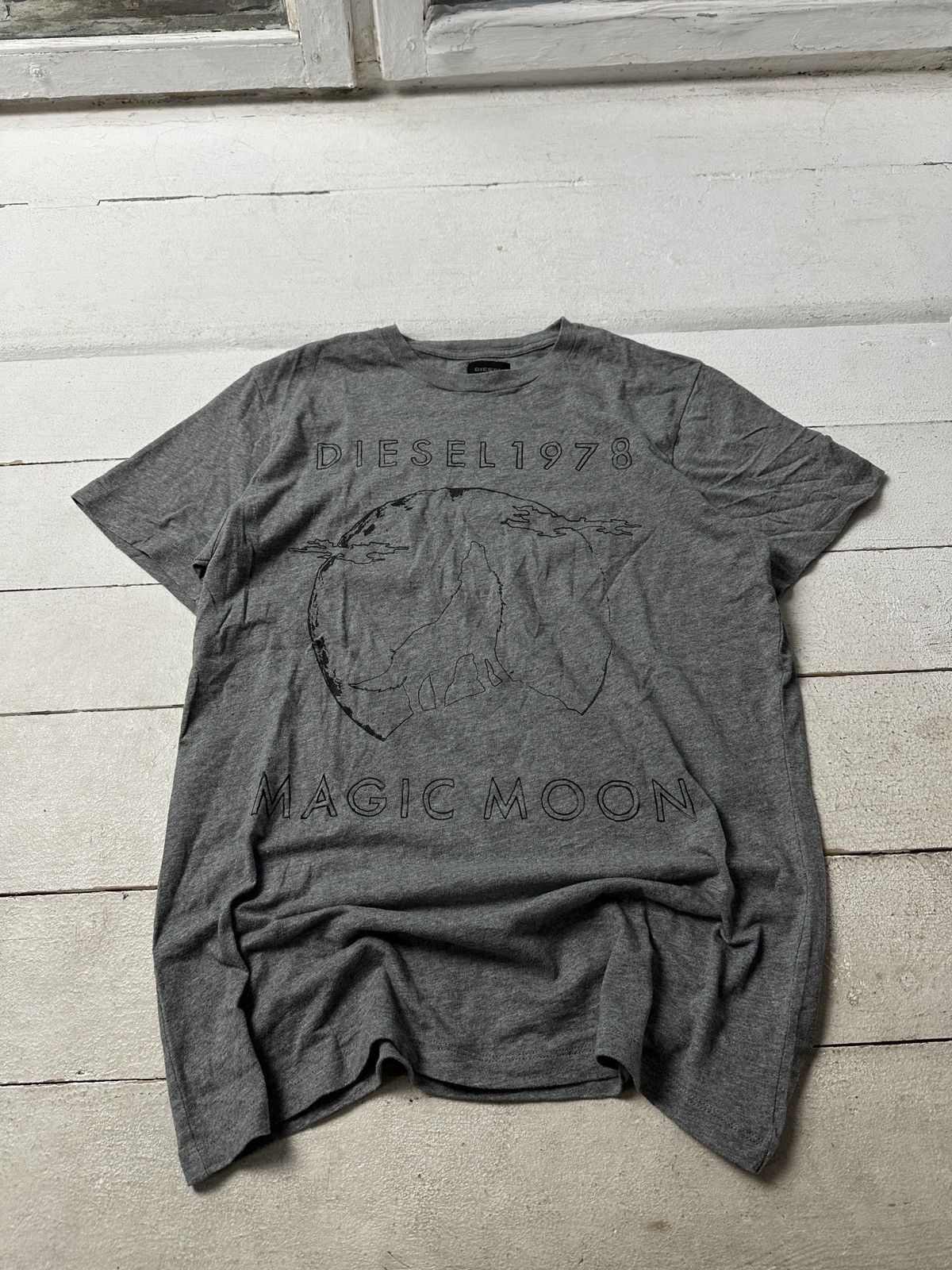 Diesel Avant Garde Archive Vintage Big Logo T Shirt Y2k Tee Hoodie Sweatshirt | PrintMintTees.com