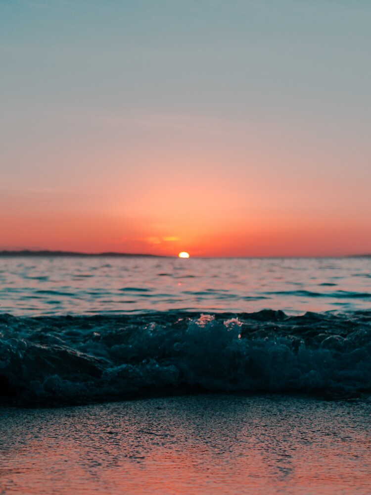 DISTANT SUNSET OVER THE SEA by MJ96-PRO