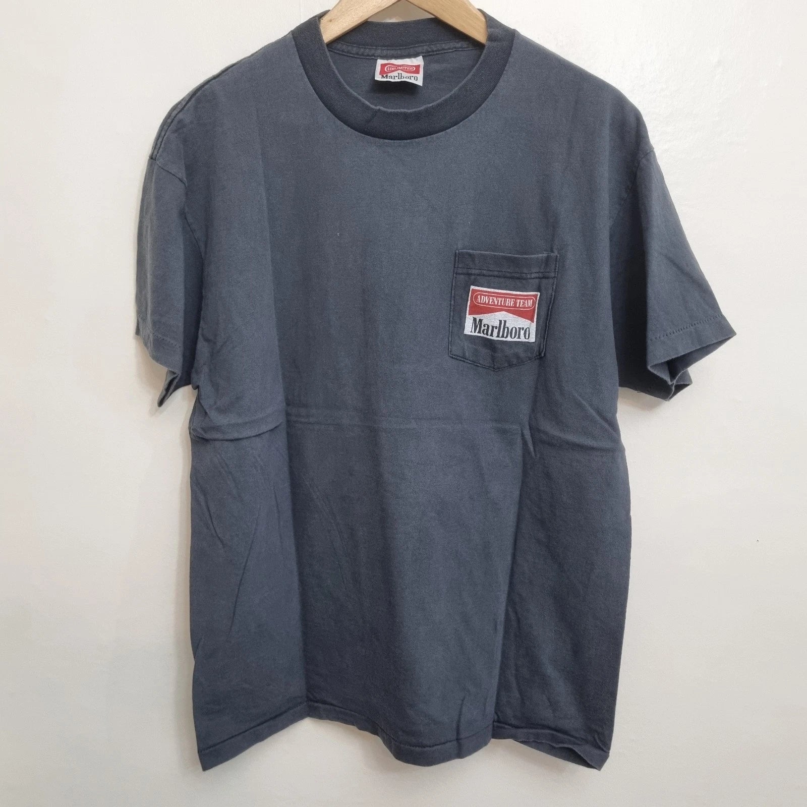Vintage Marlboro T-Shirt Coyote Bluff Size Large Pocket Tee 90s Graphic Print