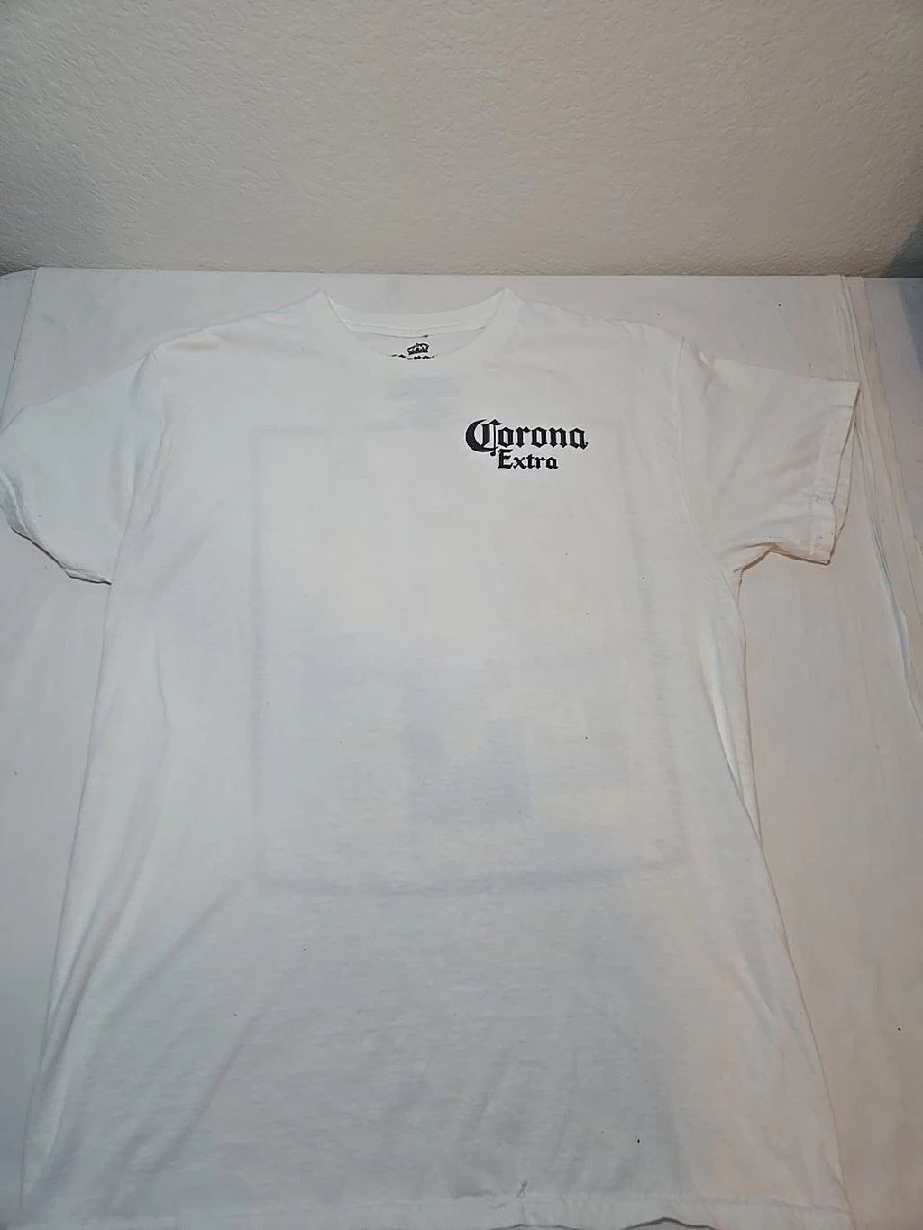 Corona Extra Men’s Size Medium Graphics Short Sleeve T-Shirt