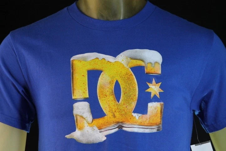 DC SHOES MEN'S GRAPHIC BLUE T-SHIRT W/ BEER "DC" LOGO ON FRONT size Small