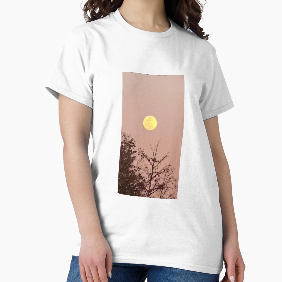 Yellow Moon by ROSENDE ART HOUSE