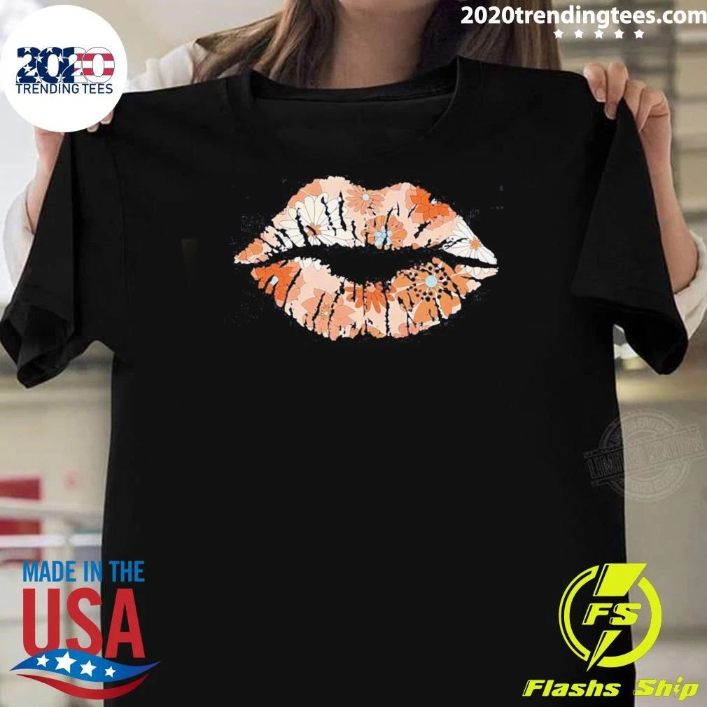 Daisy Lips Graphic Shirt