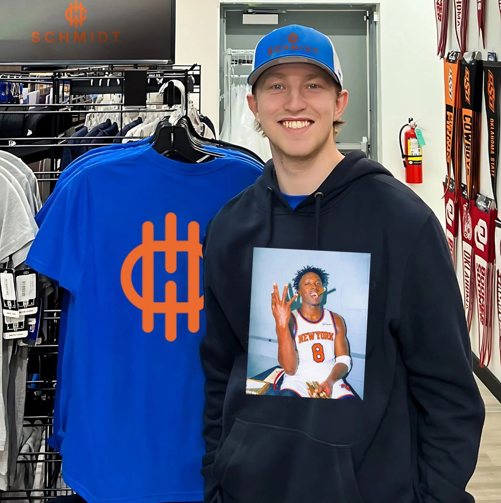 New York Knicks OG Anunoby hand gesture shirt