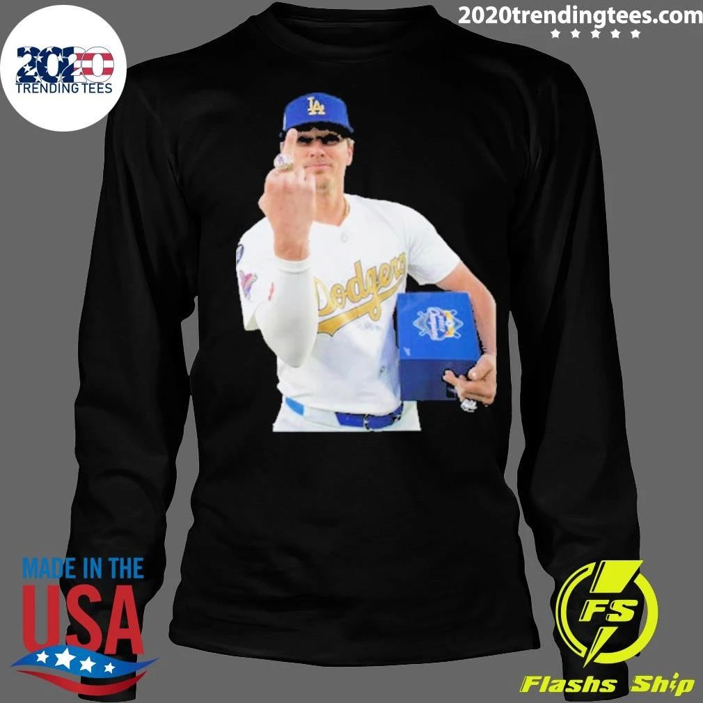 Kiké Hernández Dodgers World Series Champions Fan Graphic Tee Shirt