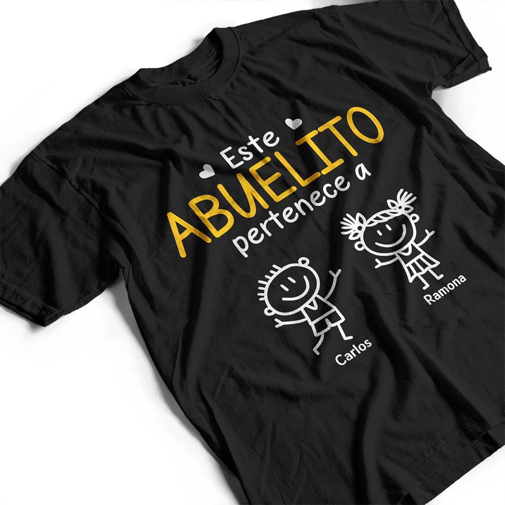 Este Abuelo Esta Abuela Este Papá Esta Mamá Pertenece A - Camiseta Personalizada