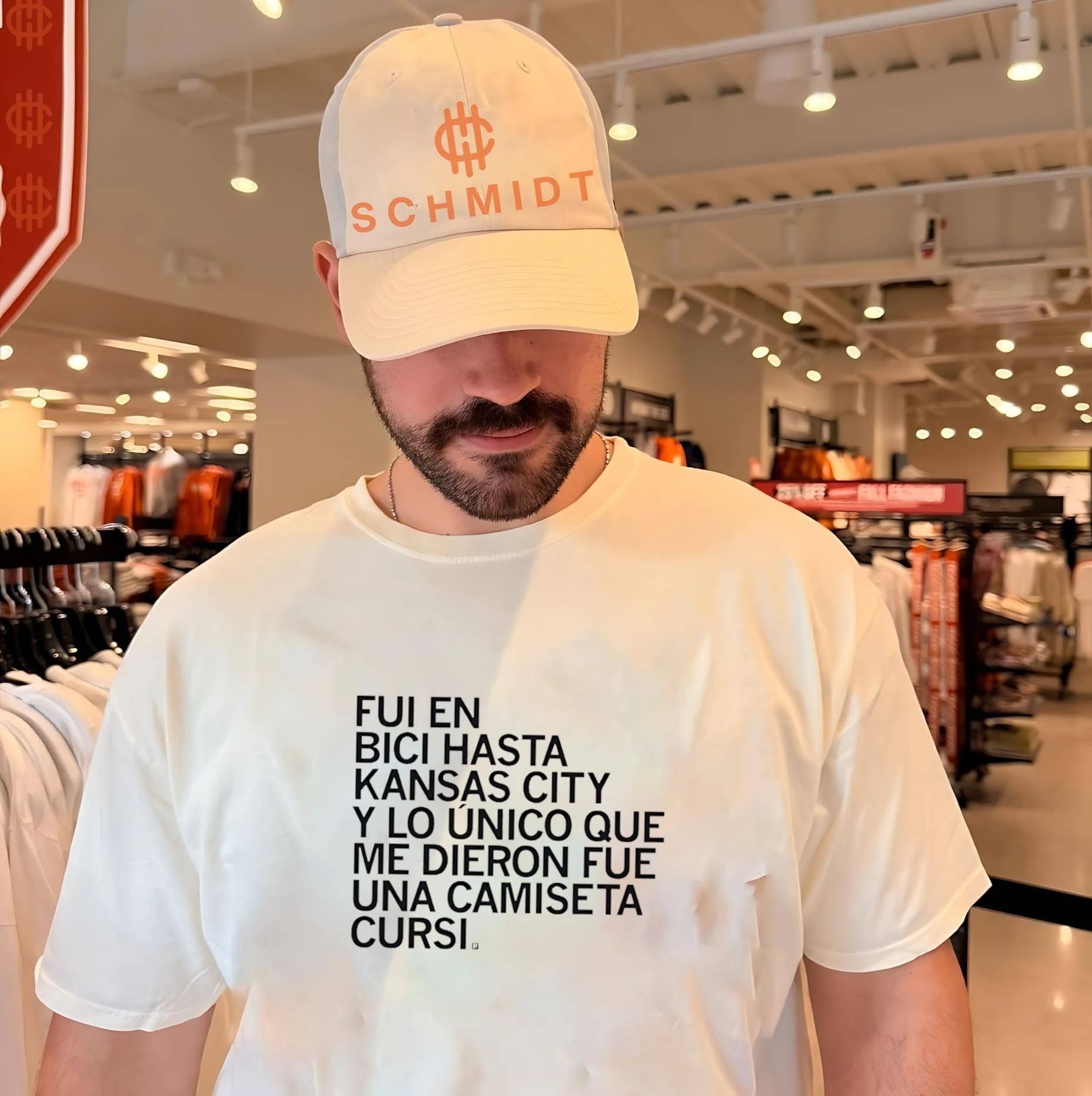 Fui en bici hasta Kansas City y lo unico que me dieron fue una camiseta cursi shirt